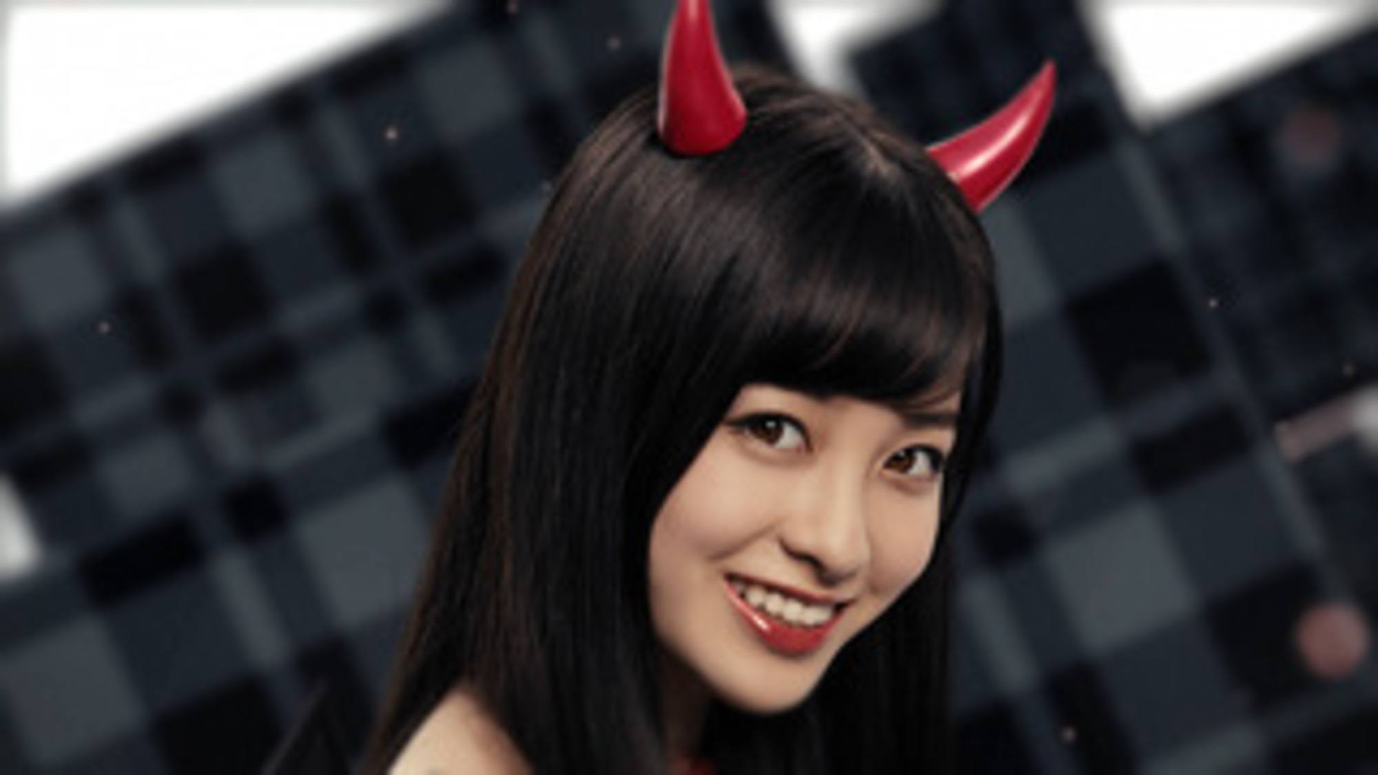 天使過ぎるアイドル”が悪魔に変身 ロート製薬 新テレビCM