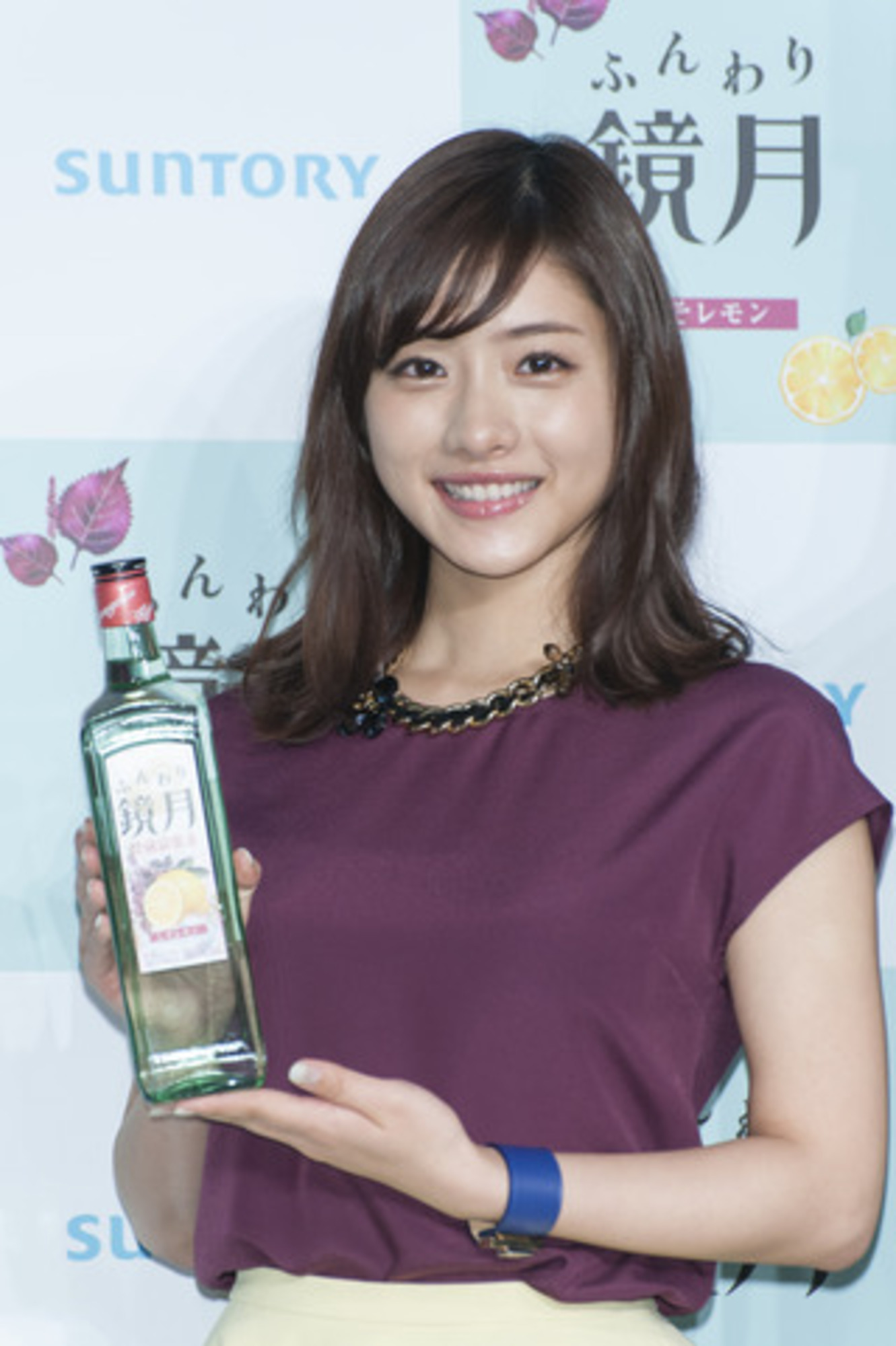 ふんわり鏡月 しそレモン」 石原さんは、そのおいしさに涙!?