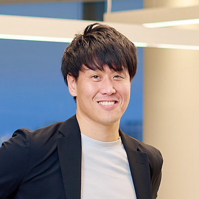 サウナで大喜利！？日立製作所の企業広告がSNSやメディアで話題になっ
